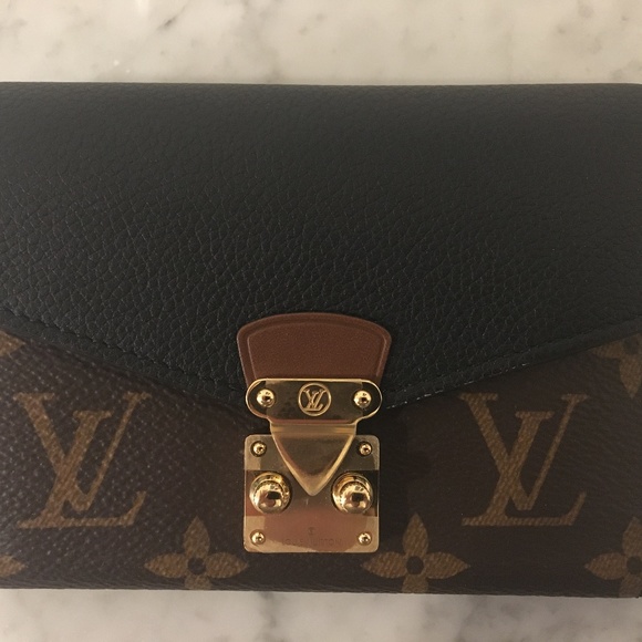 Pallas Compact Wallet Louis Vuitton - Picture 1 of 8
